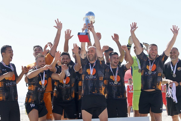 A Academia Elite Sport conquista a Friparque Liga Aveiro de Futebol de Praia Masculina!
